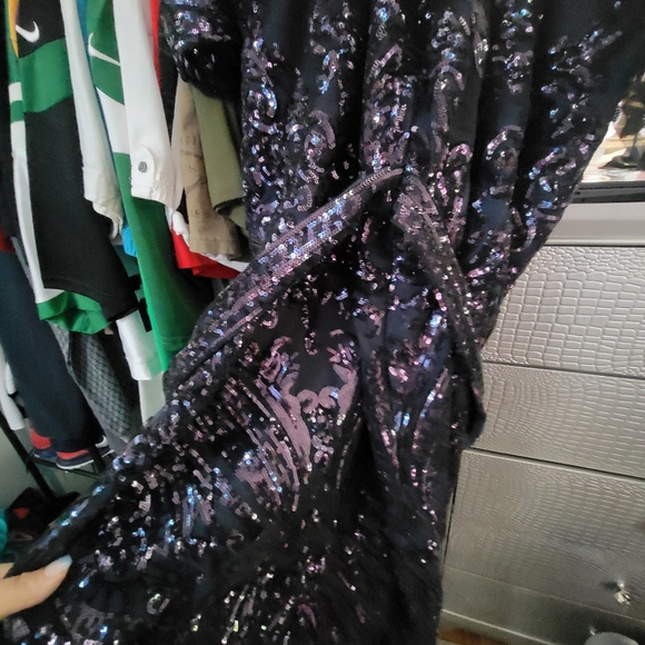 Dress - Picture 3 of 4